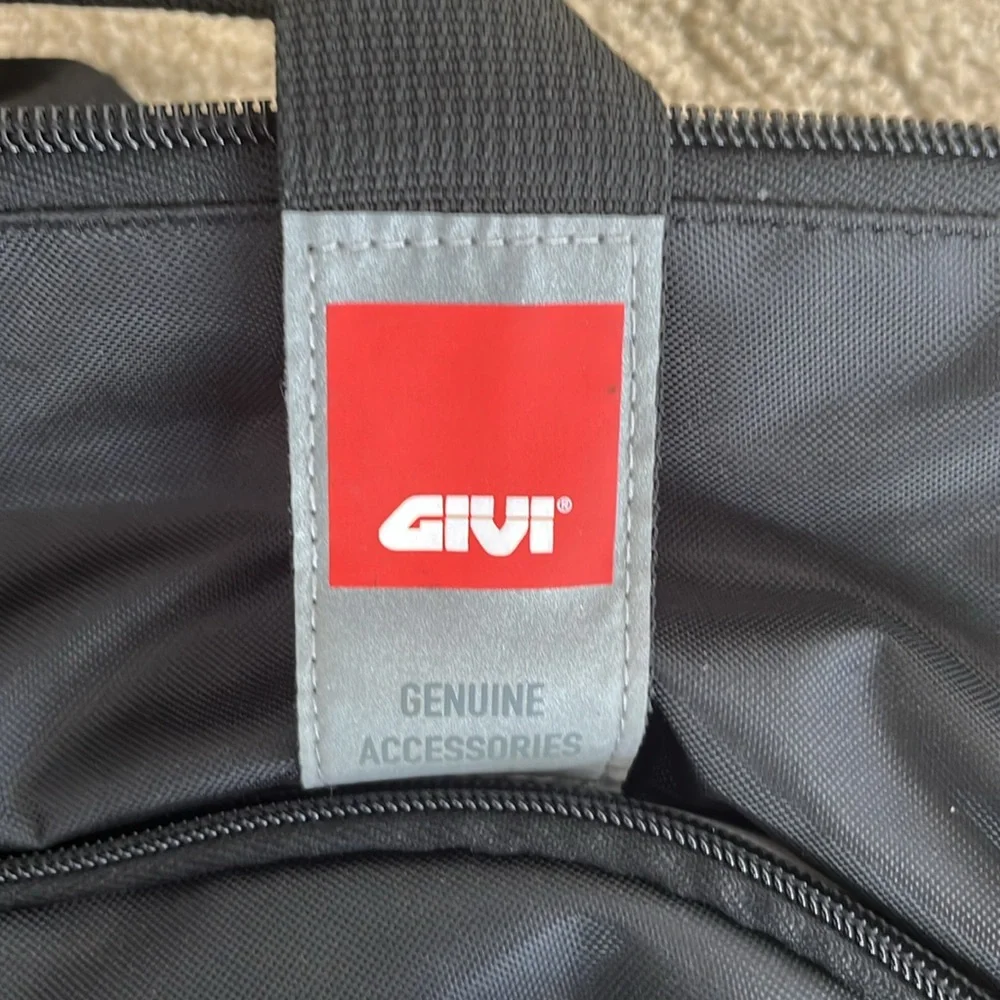 Pair of Givi V35 Bags. soft sided saddle bag liners NWOT